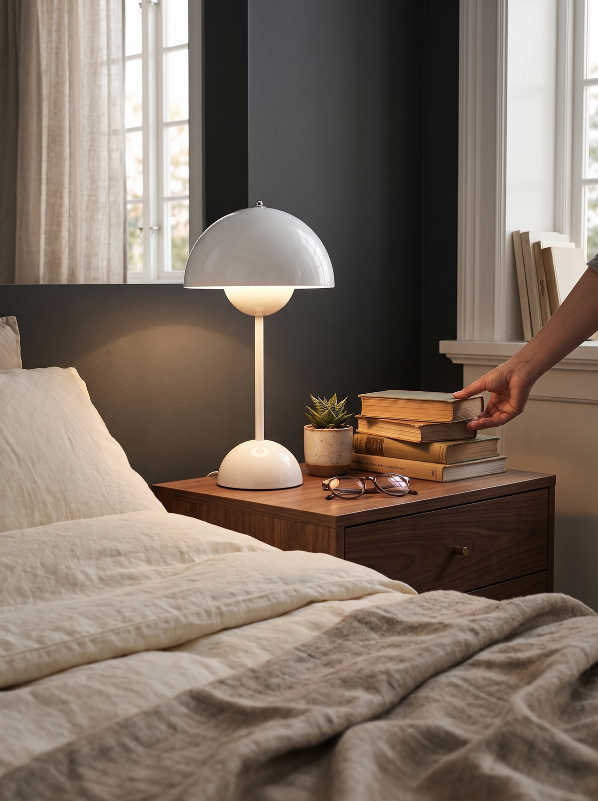 Modern Steel, Cozy Glow